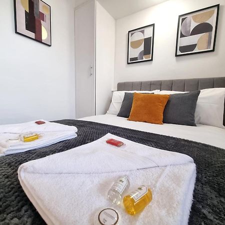 Cosy Apartment Nearby Train Station! Watford  Buitenkant foto