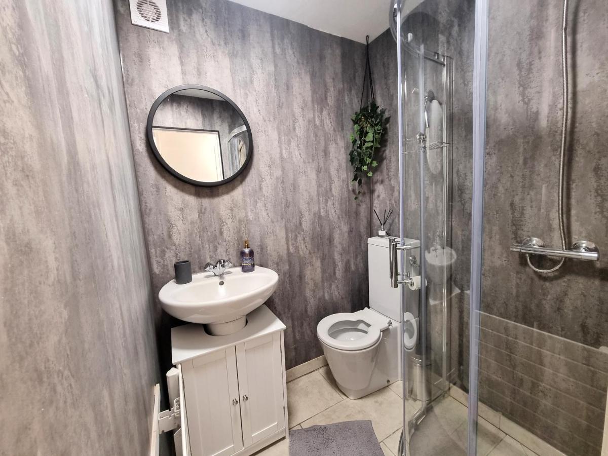 Cosy Apartment Nearby Train Station! Watford  Buitenkant foto